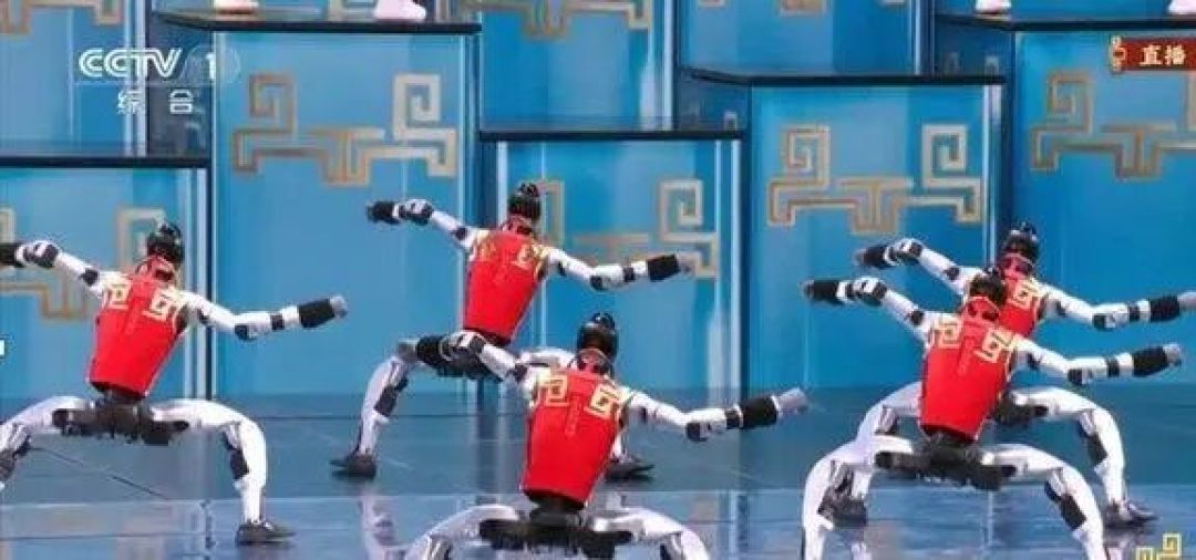 外国人看傻眼，中国机器人集体上春晚，这事儿没你想的那么简单
