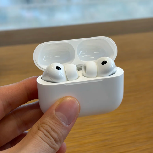 太猛了！iPhone彻底妥协了，国补+降价双重叠，全系价格大跳水