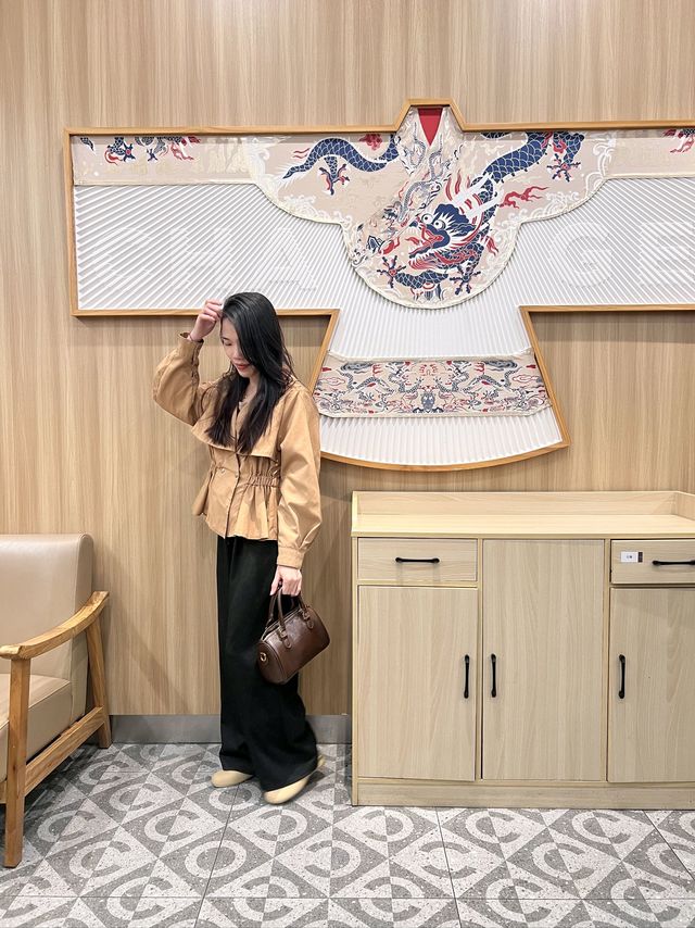 职场 OOTD｜焦糖拿铁色系的高级感通勤