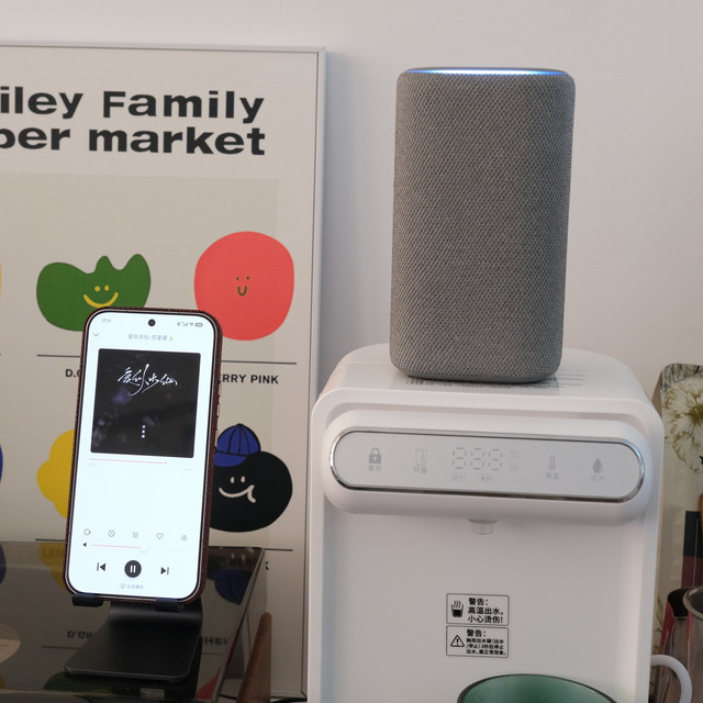 Xiaomi智能音箱测评：听歌氛围感拉满，小爱同学玩转全屋智能！