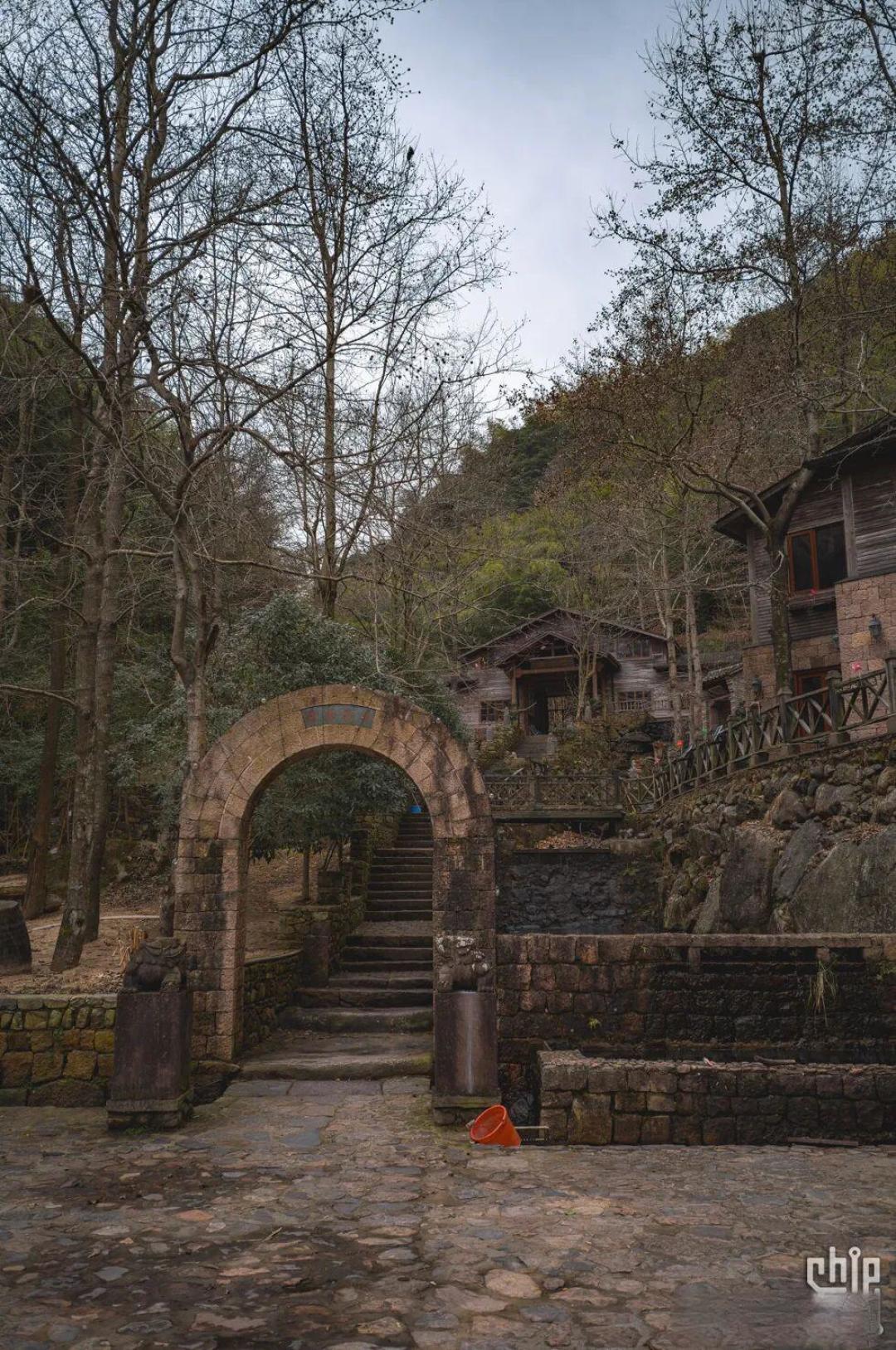 [旅游] 上海出发,自驾3小时路程反复登顶一片群山全记录~