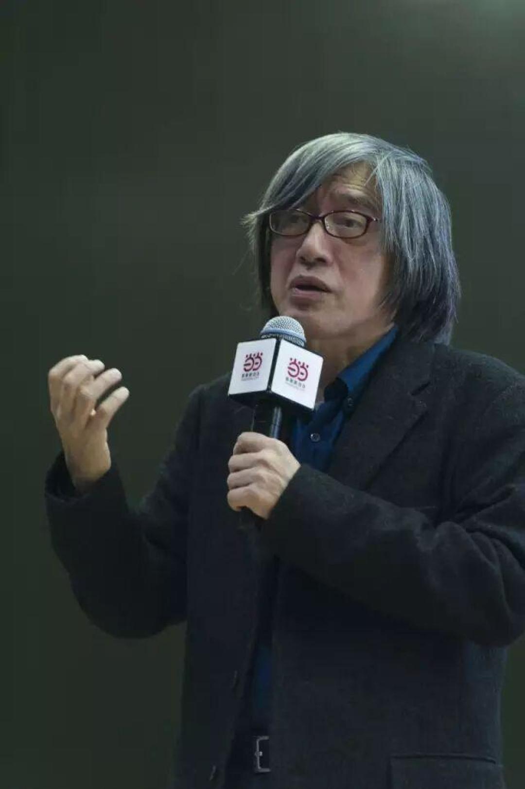 梁文道x詹宏志:读书旅行,都是“偷”别人的生活