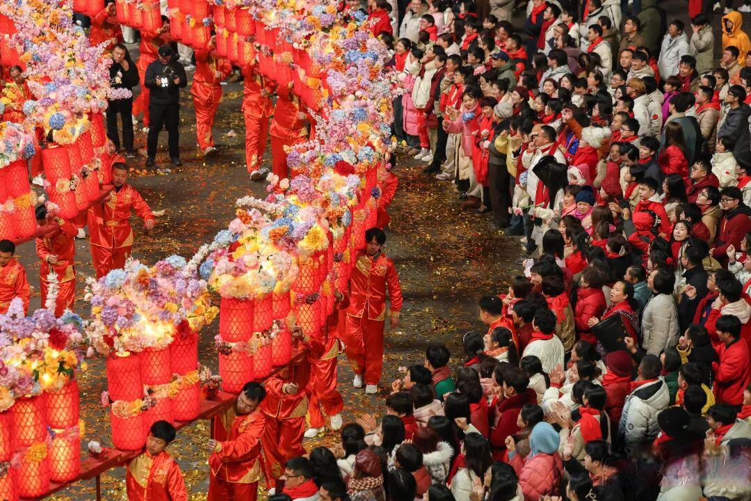 凭借“春晚效应”,马年春节期间,义乌累计全域旅游人数431.07万人次,全域旅游综合收入38.8亿元
