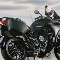 2025年度10款最佳运动旅行摩托车 性能与远方的完美融合