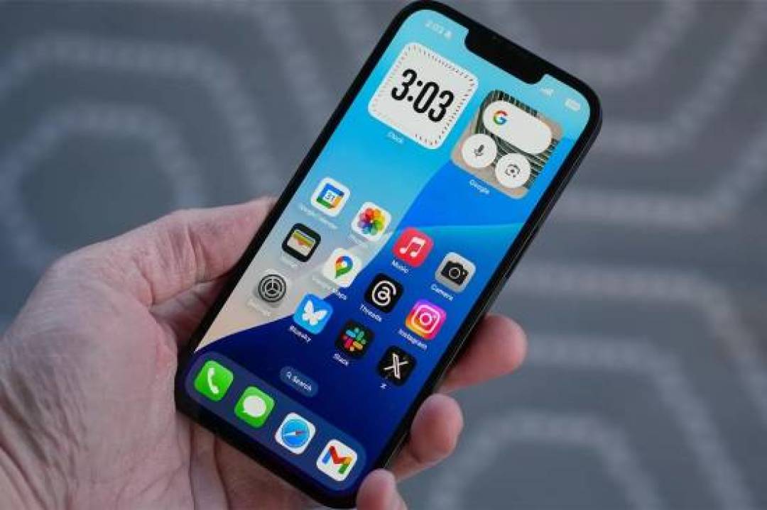 苹果2026年3月全球发布iPhone 17e及入门版MacBook