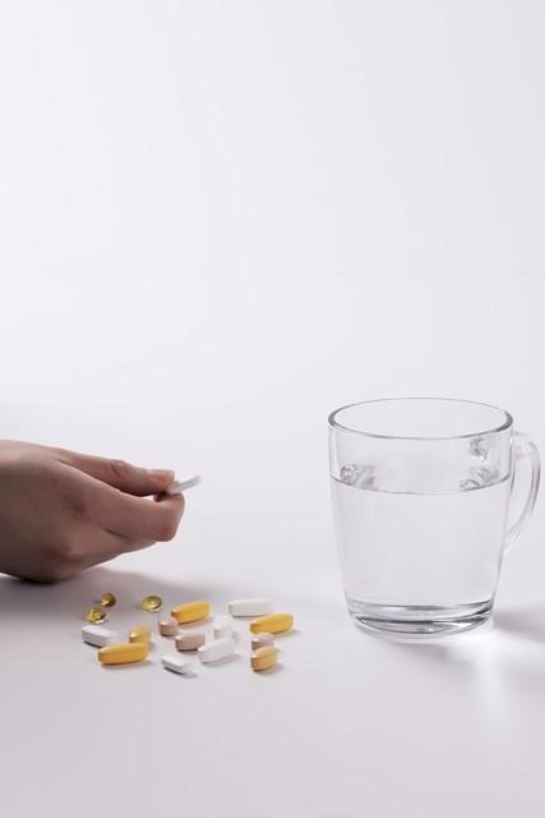 秋冬颈肩腰腿痛?20味中药配成的它,能调5种骨病,这些人别瞎用