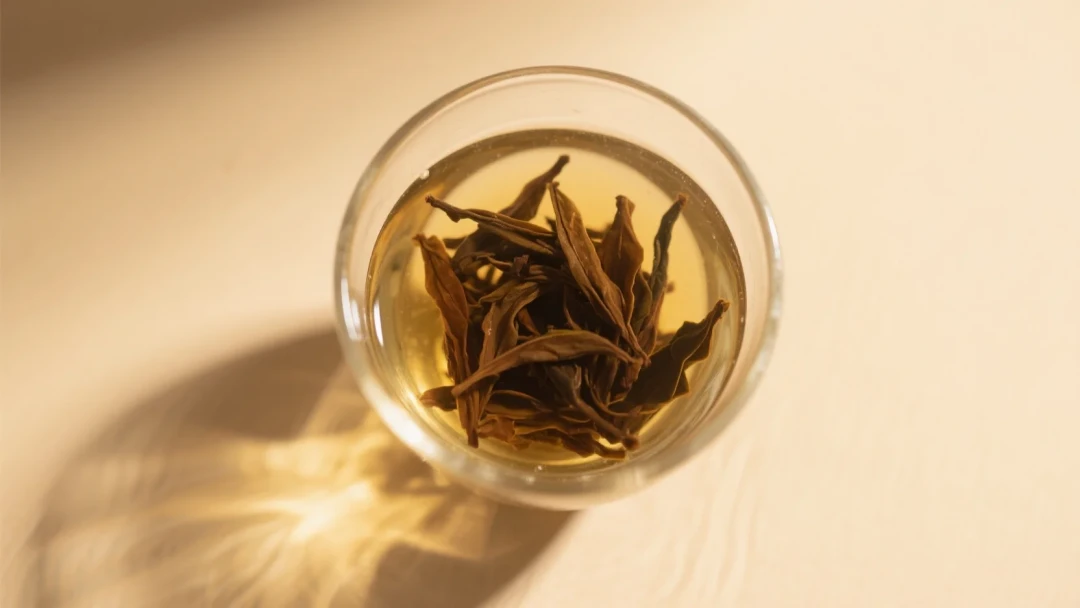 洗茶到底在洗什么?第一泡倒掉的是“脏东西”,还是茶叶最精华的物质?