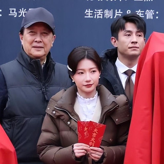 唐国强许文广入局短剧赛道，谍战剧《无名者之光》开机