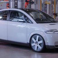 奥迪重启A2电动化：全新A2 e-tron亮相，定位入门纯电，售价约28.3万元