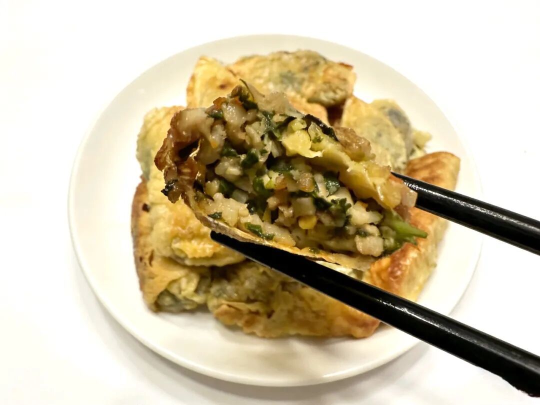 春节最喜欢的家乡美食之一  荠菜春卷
