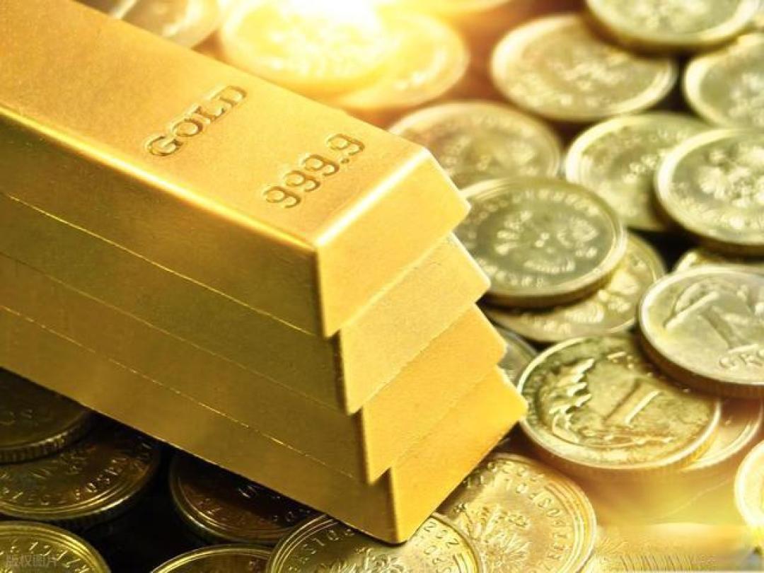 开年金市冰火两重天：一边疯狂抄底，一边排队套现