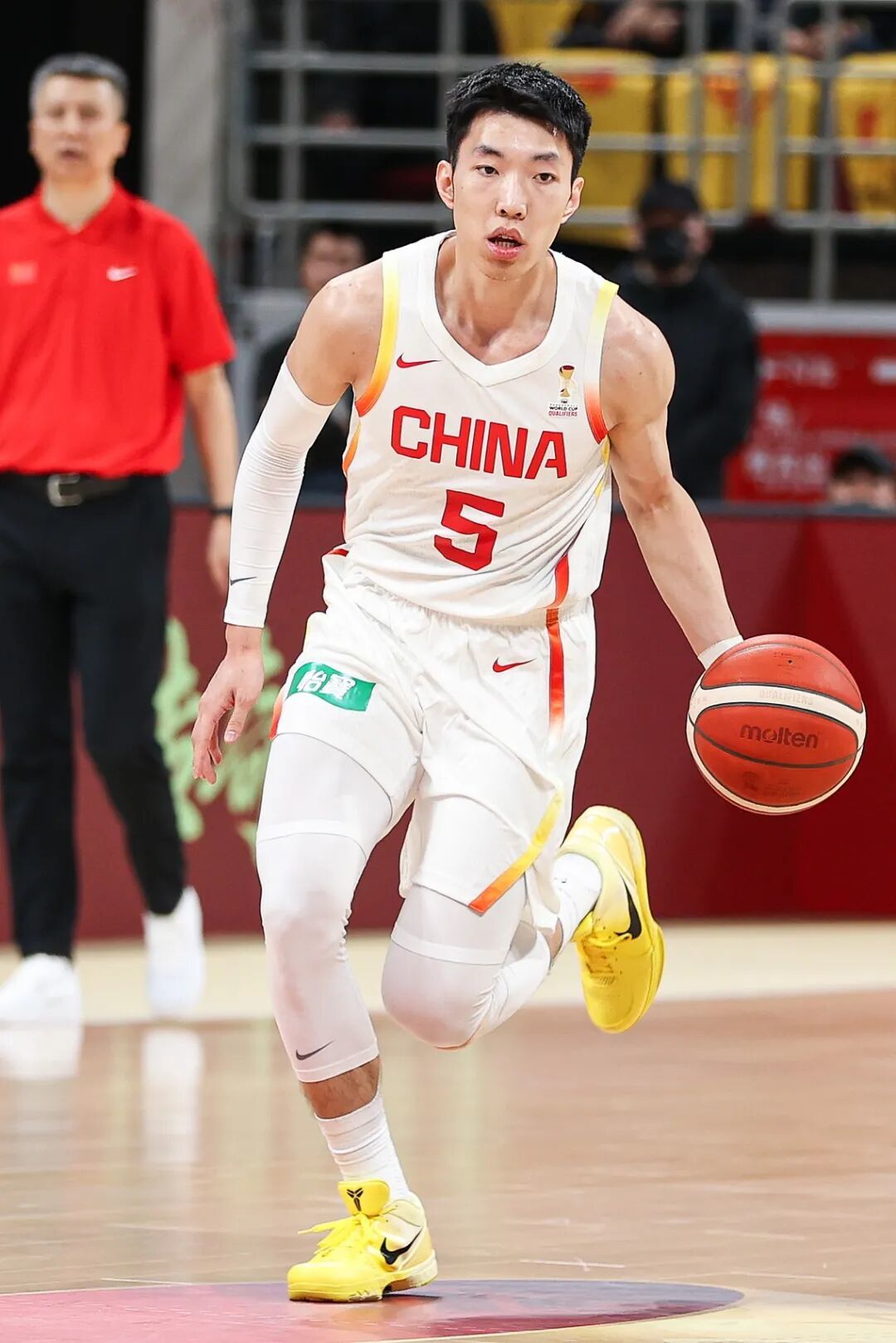 刺激！5打8！中国男篮超级大逆转击败日本男篮！这一幕太解气了....
