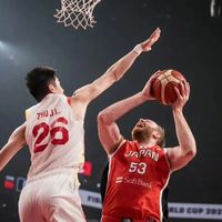 中国男篮87-80逆转日本，赵继伟实现救赎，赛后杨鸣指导评价一针见血