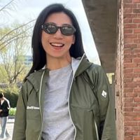 现在火了一种中产穿搭,Montbell皮肤衣+lulu瑜伽裤,简约又高级