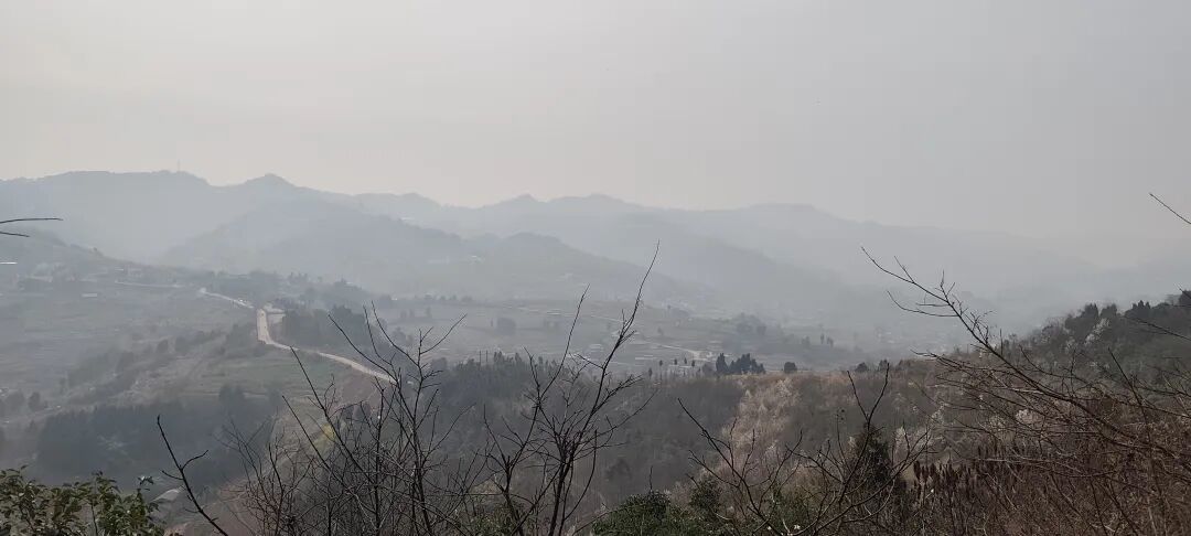 行走在川西,徒步在成都,龙泉山仰天窝徒步随笔。(户外徒步)