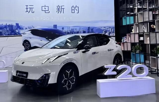 夜间语音误关大灯酿事故，领克火速推送OTA优化方案