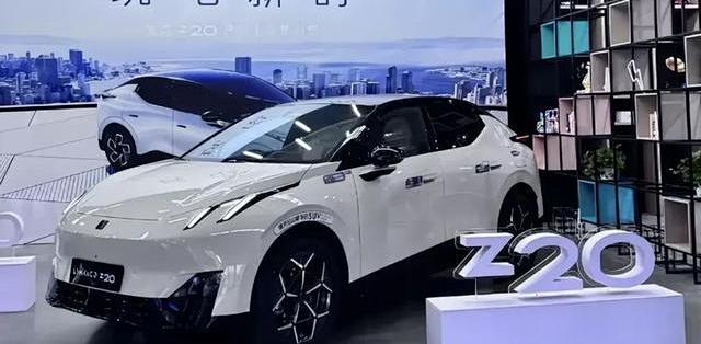 夜间语音误关大灯酿事故，领克火速推送OTA优化方案