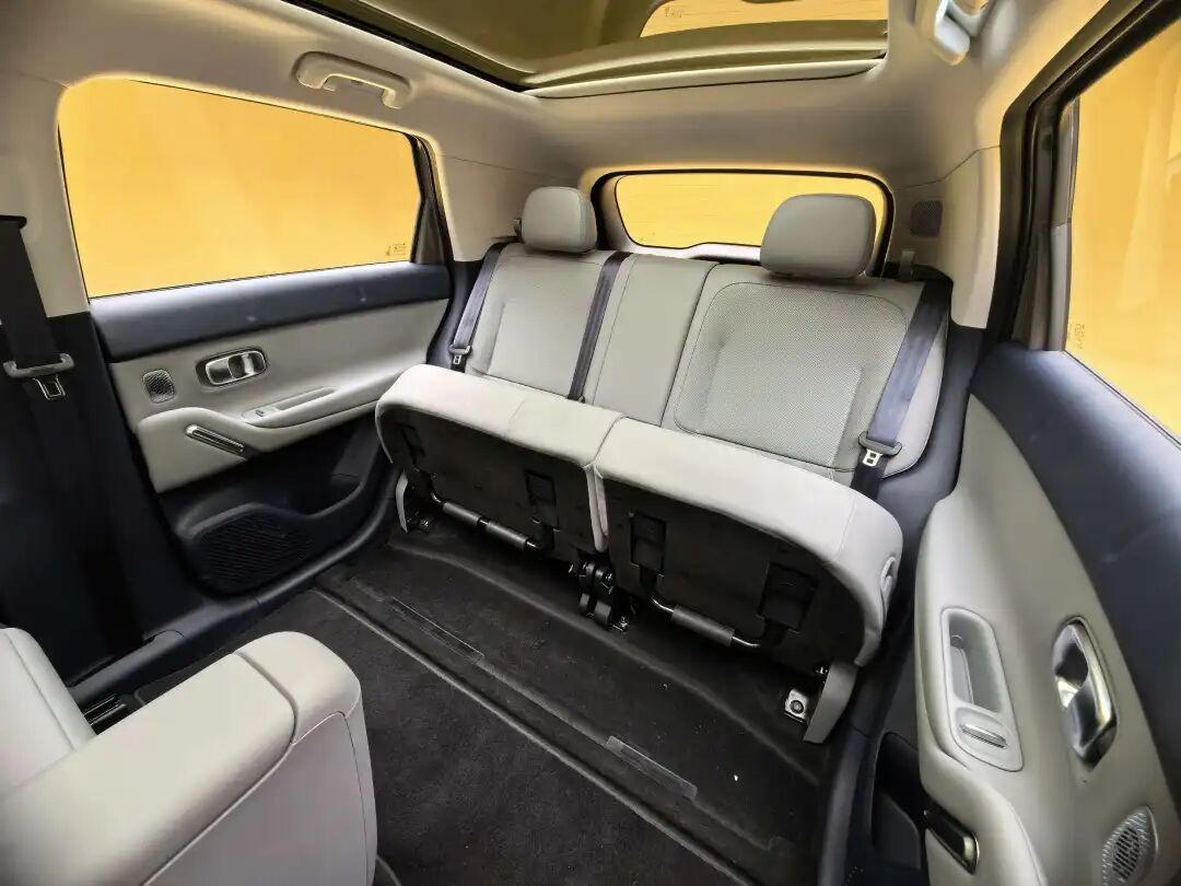 比特斯拉Model Y还大的车,只要7万?
