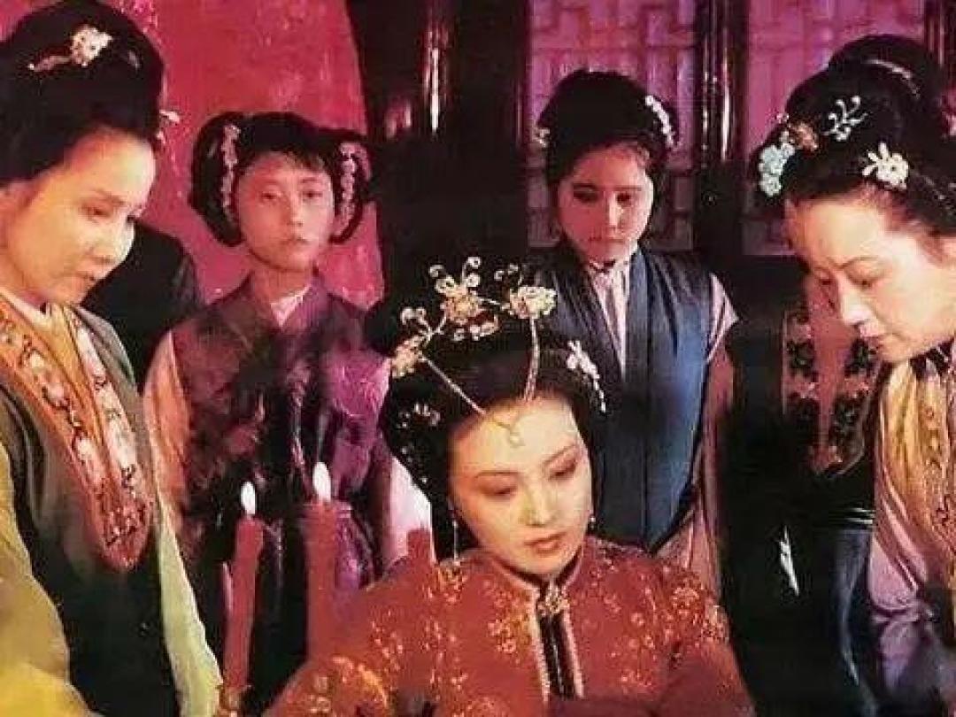 为什么《红楼梦》几乎没有宅斗,却比宫斗剧更残酷?