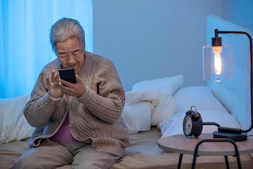 晚上十点前睡觉错了?医生提醒:过了70岁,睡觉要尽量做到这4点