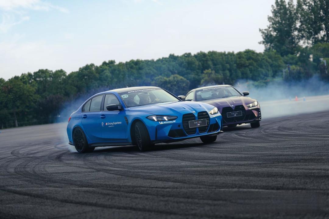 培训车型对比:M3 vs M4,赛道驾驶到底选哪款