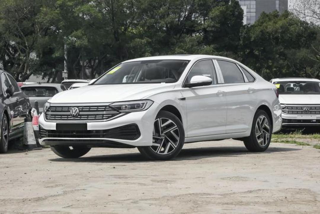 开过速腾1.5T才明白：为什么有人说它是鸡头，有人说它是凤尾？