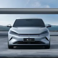 同为10万价位B级热门车，秦L和荣威M7该怎么选？