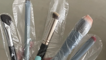 被年轻人的“一次性手套”用法惊到了！换个思路，还是生活神器