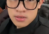 30 年不被父母认可，男子卖了奔驰去地铁演讲