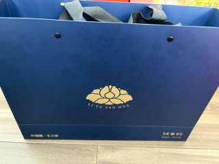年味新宠：蓝金礼盒藏心意