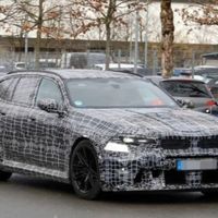 新款宝马M5谍照曝光：新世代设计+V8插混动力，2027年发布