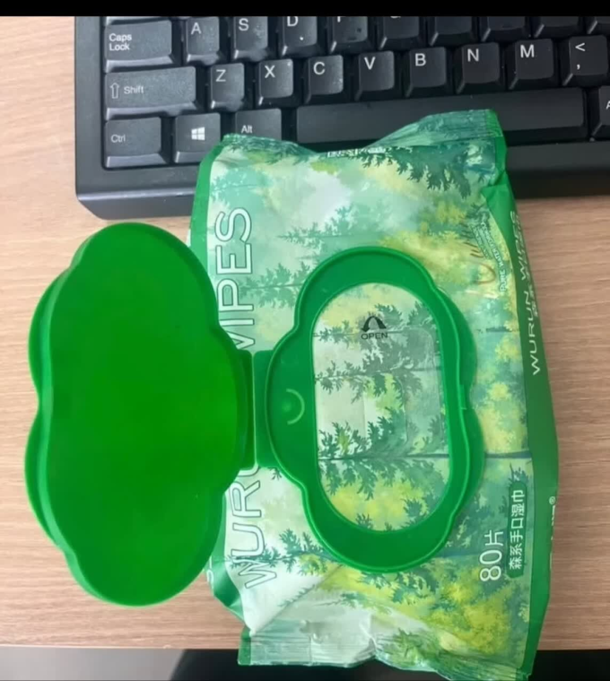 婴儿湿巾