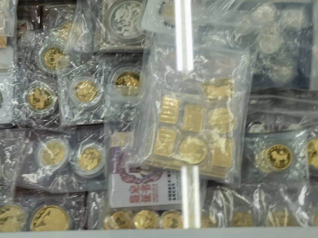 金银狂飙风暴中的卢工