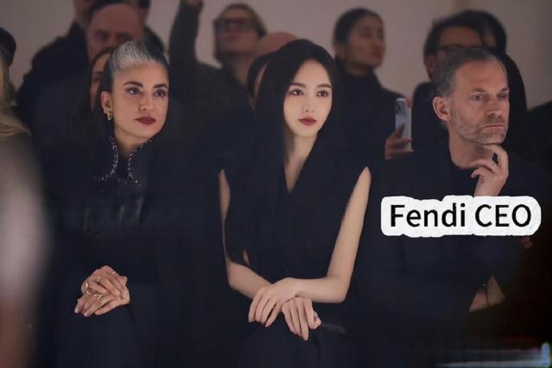 唐嫣Fendi大秀坐CEO身旁,核心席位与全球首穿彰显地位
