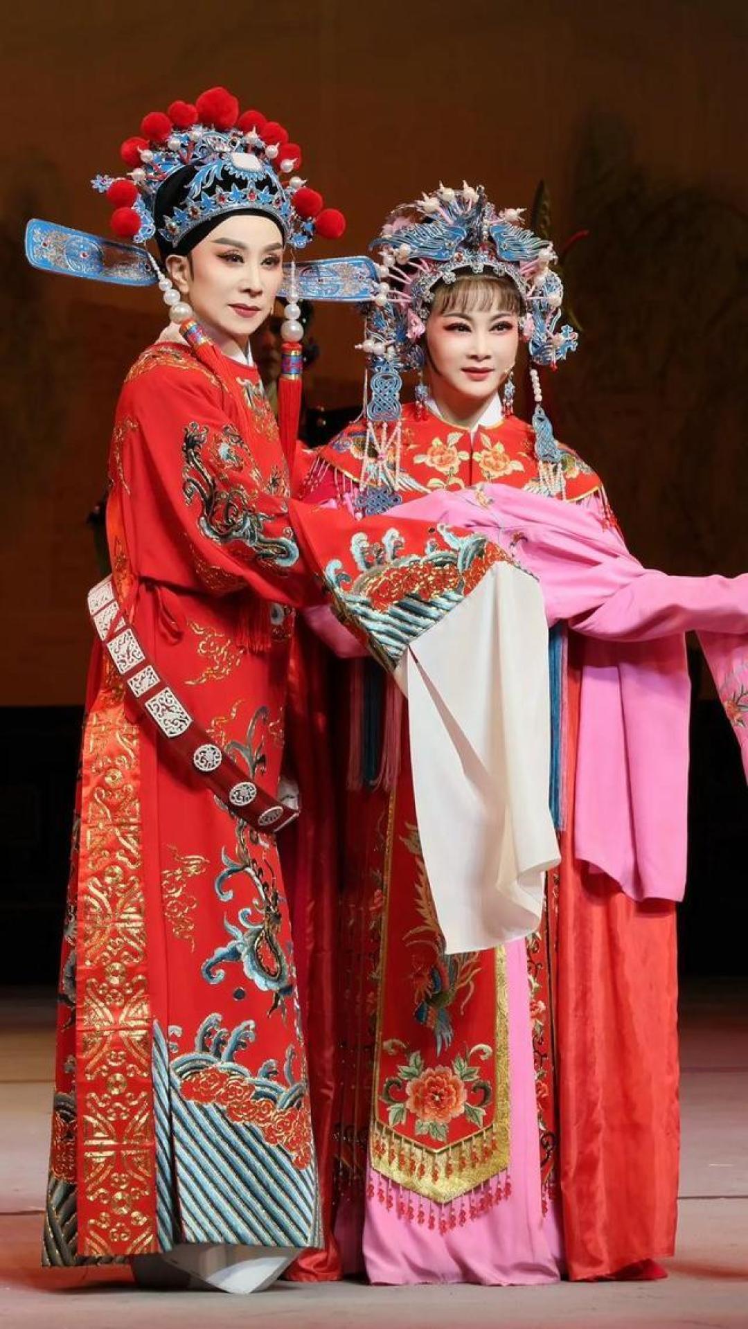 陈丽君台湾首演火爆出圈,创新越剧征服宝岛年轻人