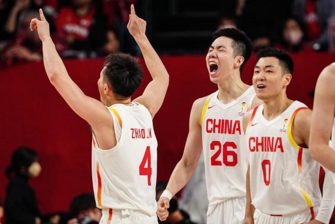半场落后14分，第三节打出25:9！中国男篮上演绝境大逆转