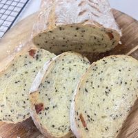 减脂期超友好，免揉面的无油软欧包，简单又健康！