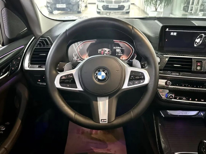 宝马中型SUV