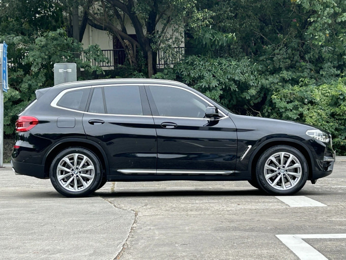 宝马中型SUV
