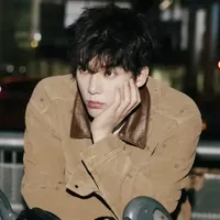 小王哥#时尚街拍#王安宇 #简约穿搭 #胡椒大叔 #穿搭