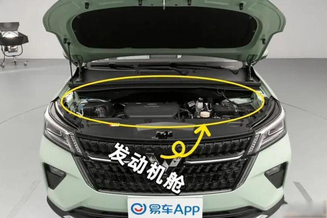 五菱星辰,一公里油耗3毛多,后排可当床,适合年轻人家用