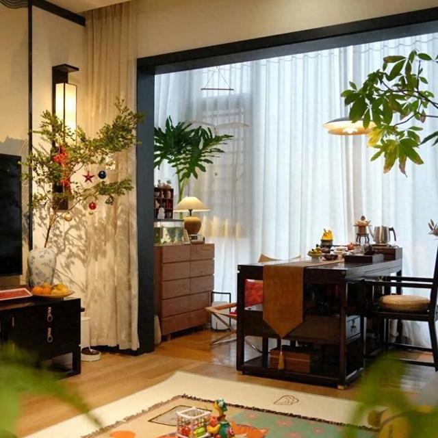 老公要把阳台改茶室，遭家人坚决反对，但看到效果都服