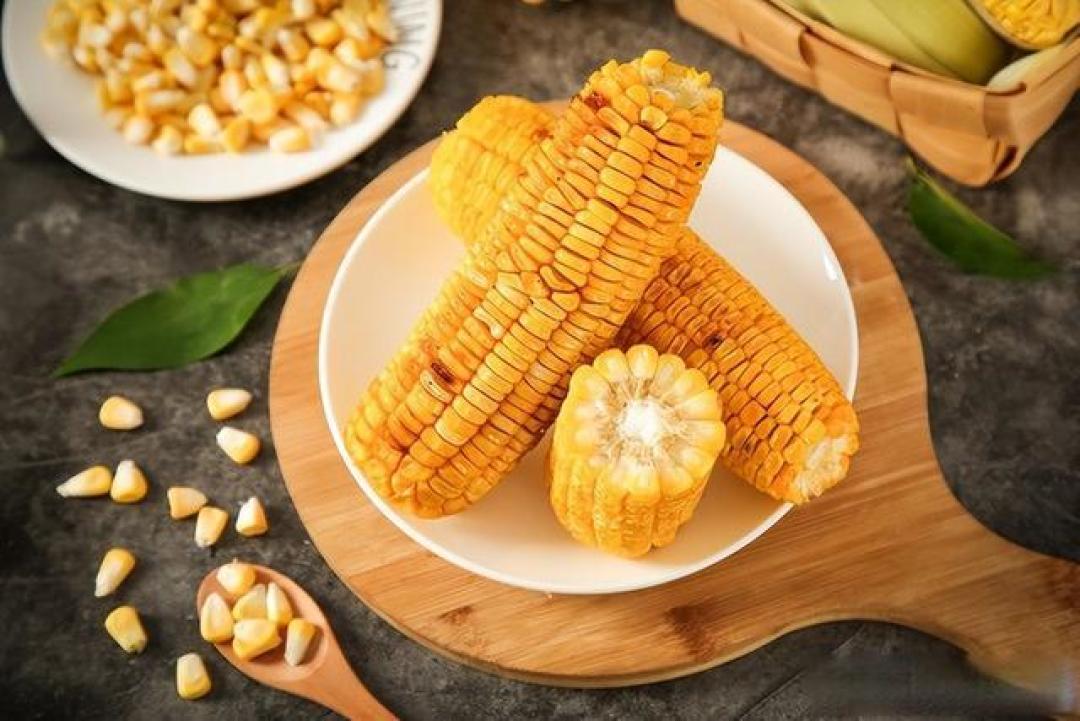 玉米再次成为热门对象？医生告诫：糖尿病人吃玉米时，多注意3点