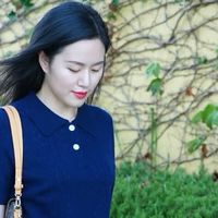 现在T恤不兴了，中年女人都在穿POLO衫+阔腿裤，优雅洋气又高级