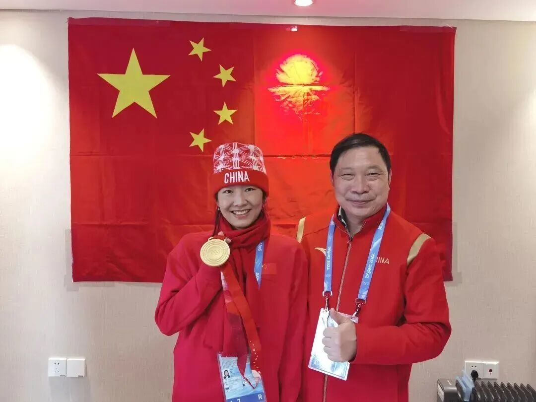 徐梦桃再夺金！她背后有一支北大团队