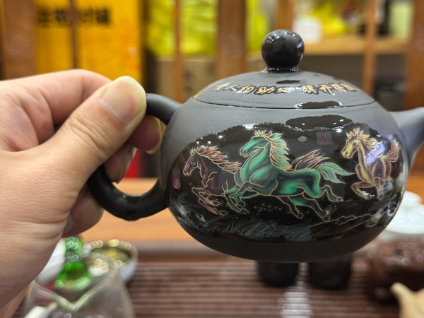 抖音直播间29块9买的紫砂壶，还会变色？