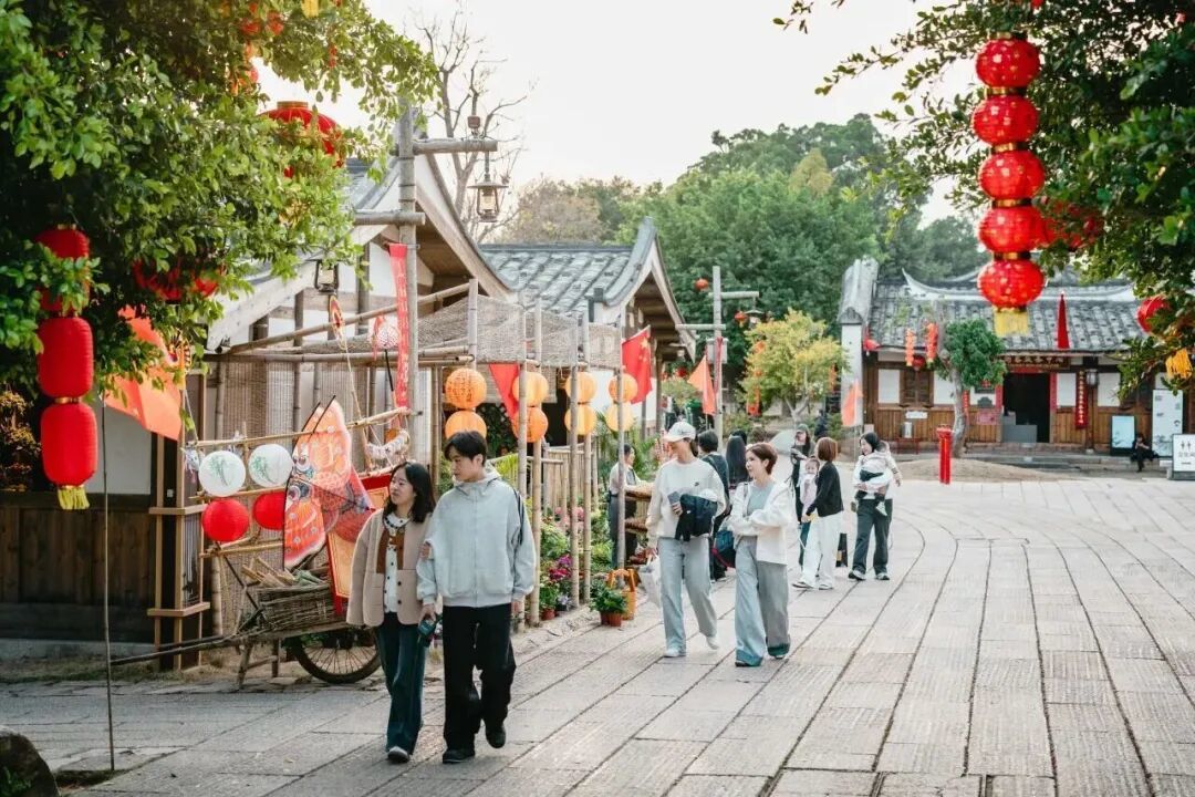 非遗巡游、赏灯猜谜、特色市集……在福州热闹过元宵,看这里→