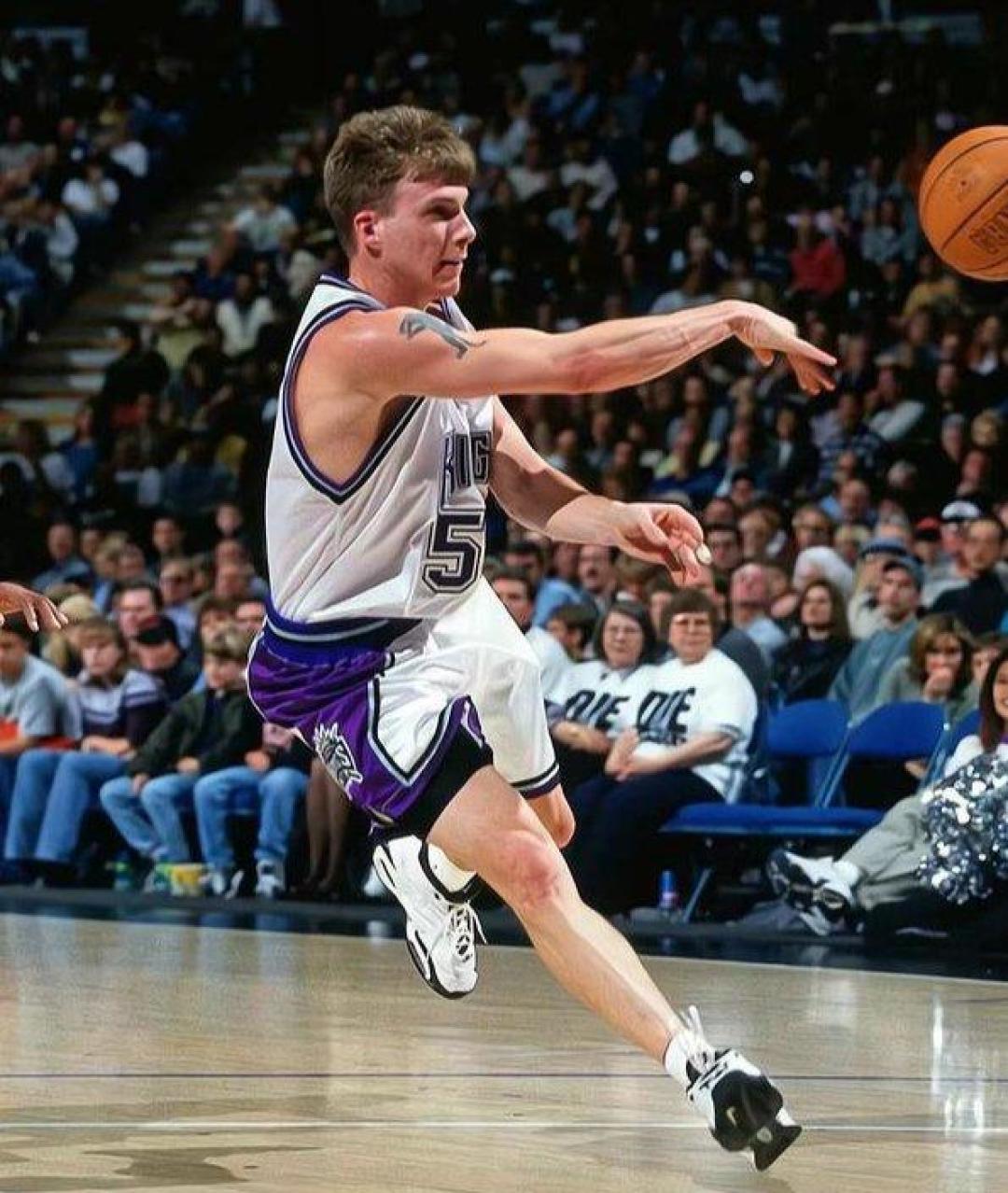 为什么说 NBA 球员的风格影响了篮球运动的趋势?
