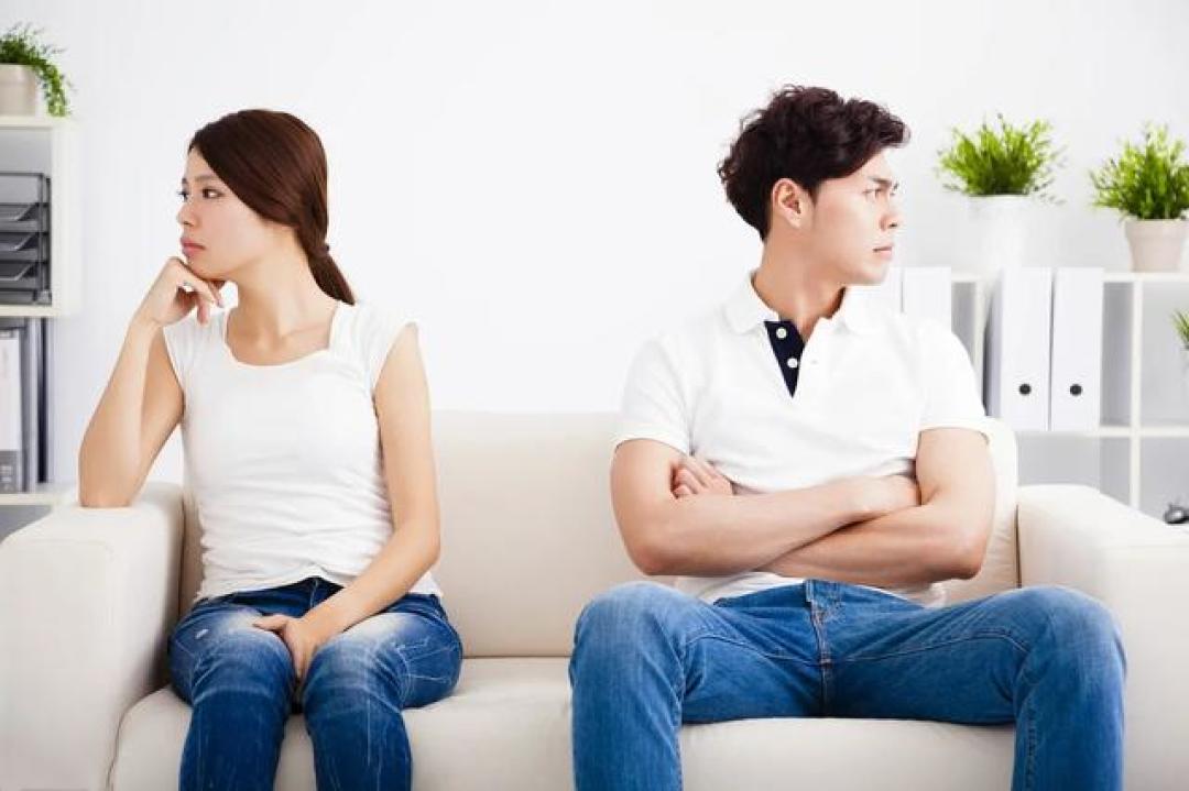 “老婆,让我摆摊三个月试试”:负债家庭的一次争吵,暴露了太多