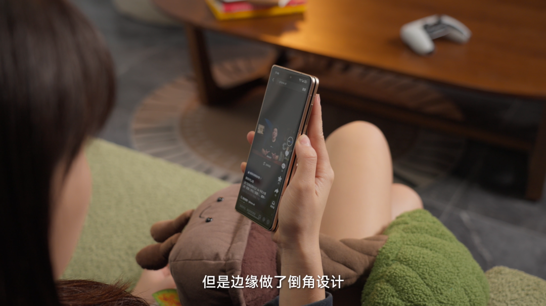 2025 折叠屏横向回顾:都在做减法,谁赢了?